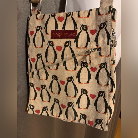 Bungalow 360 penguins crossbody bag and wallet set - Picture 4 of 7